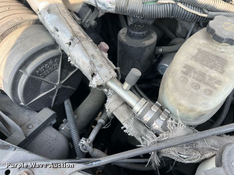 image for item LF9355 2016 Chevrolet Express G4500  shuttle bus