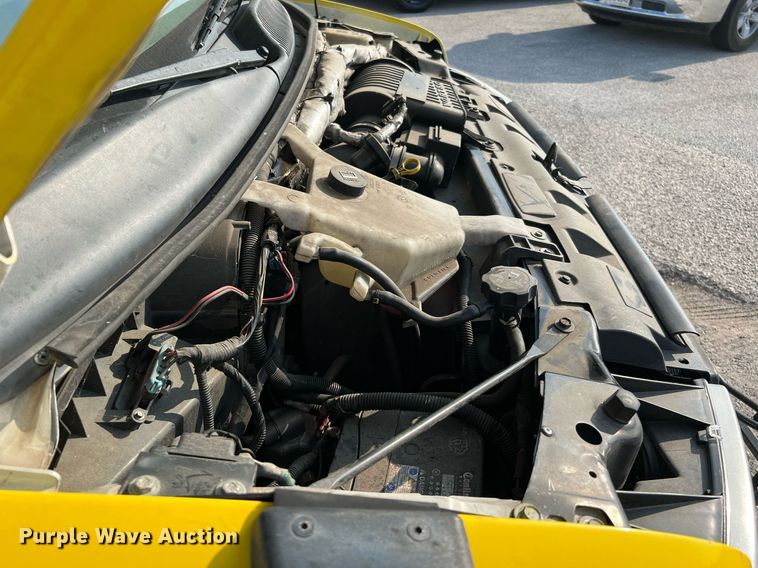 image for item LF9355 2016 Chevrolet Express G4500  shuttle bus