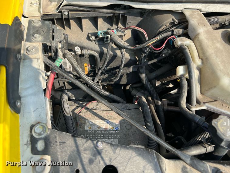 image for item LF9355 2016 Chevrolet Express G4500  shuttle bus