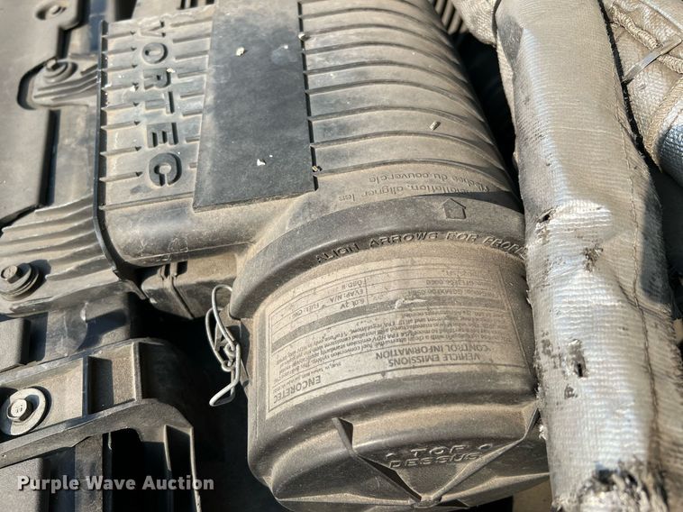 image for item LF9355 2016 Chevrolet Express G4500  shuttle bus