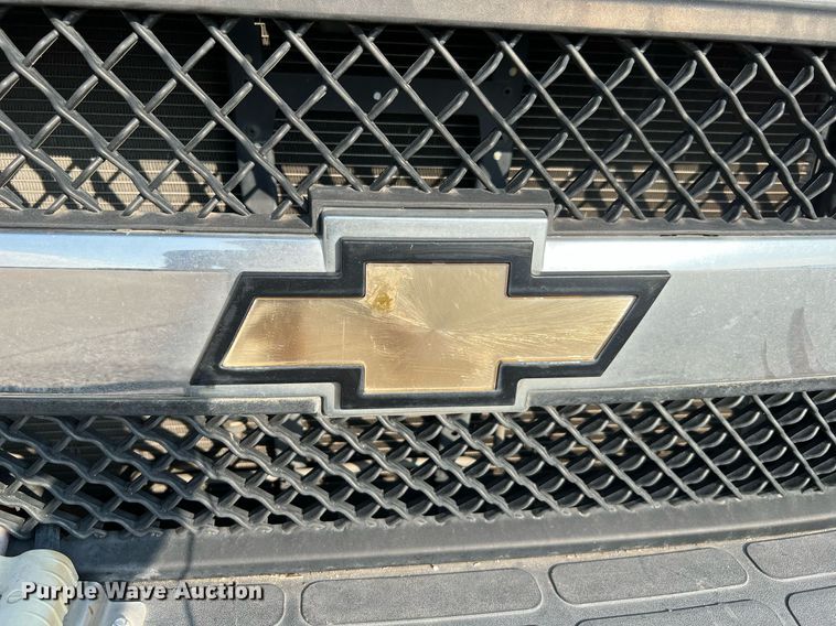 image for item LF9355 2016 Chevrolet Express G4500  shuttle bus