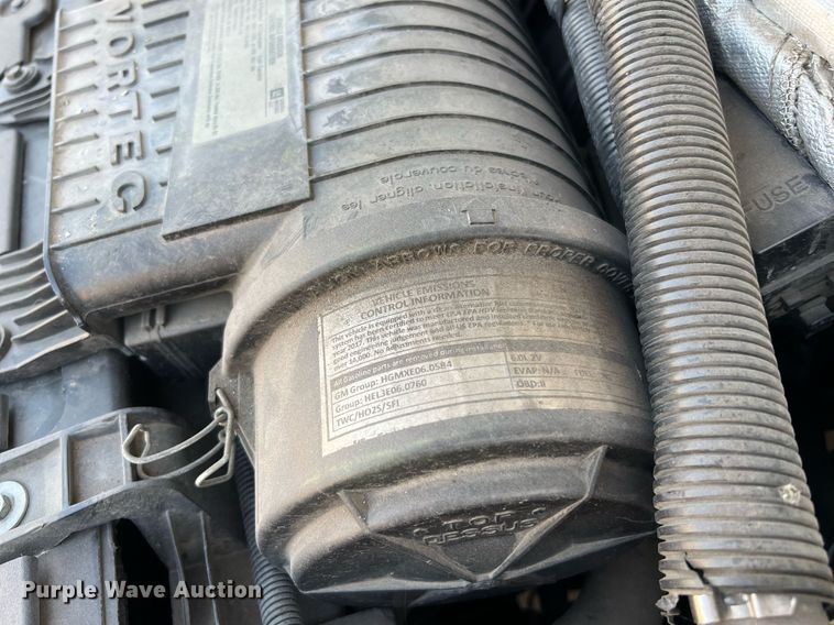 image for item LF9356 2017 Chevrolet Express G4500  shuttle bus