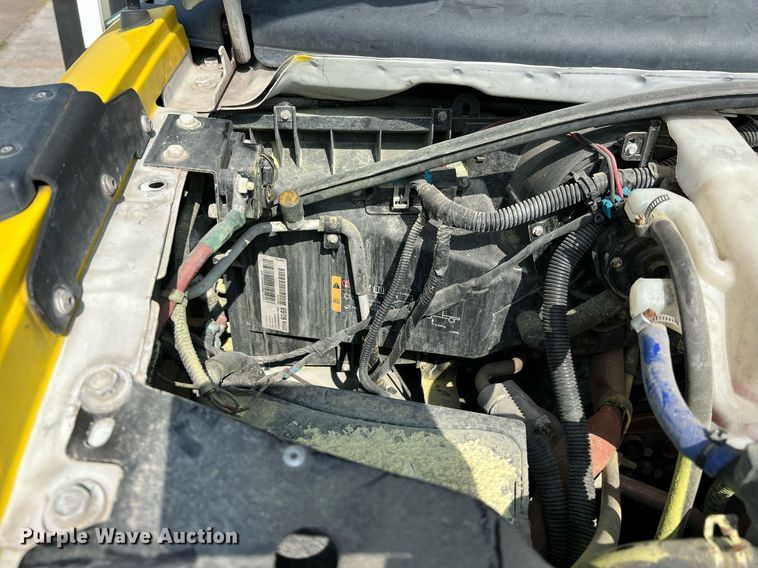 image for item LF9357 2016 Chevrolet Express G4500  shuttle bus