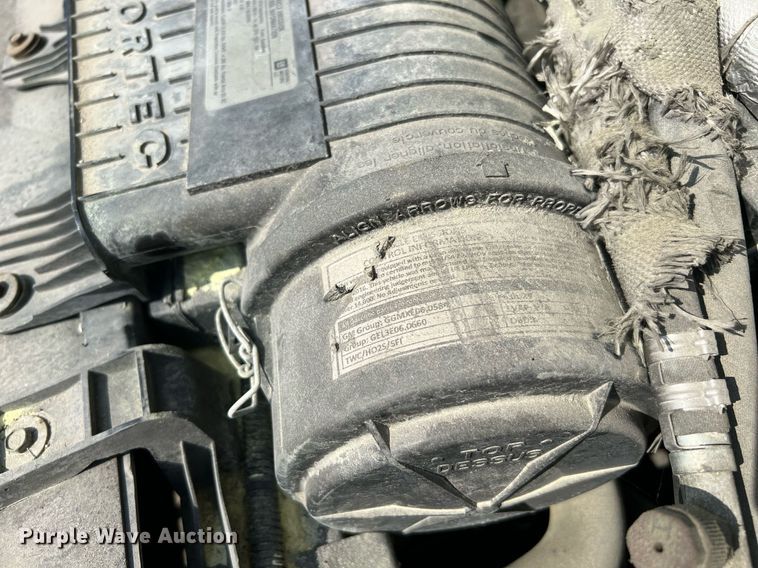 image for item LF9357 2016 Chevrolet Express G4500  shuttle bus