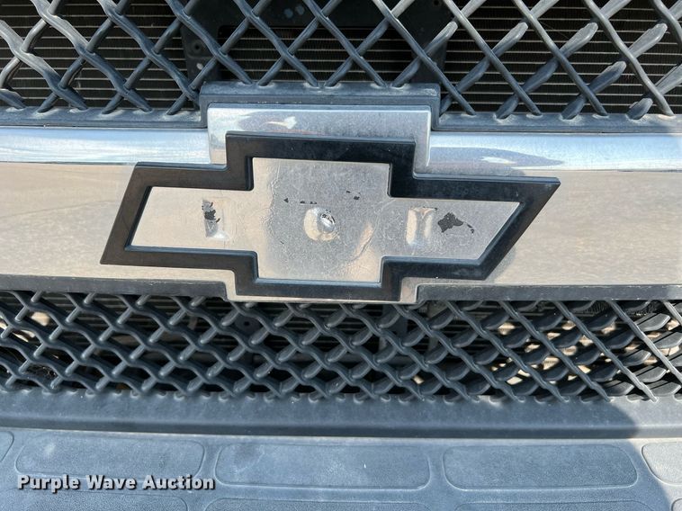 image for item LF9357 2016 Chevrolet Express G4500  shuttle bus