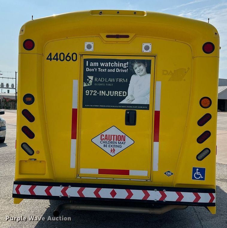 image for item LF9358 2017 Chevrolet Express G4500  shuttle bus