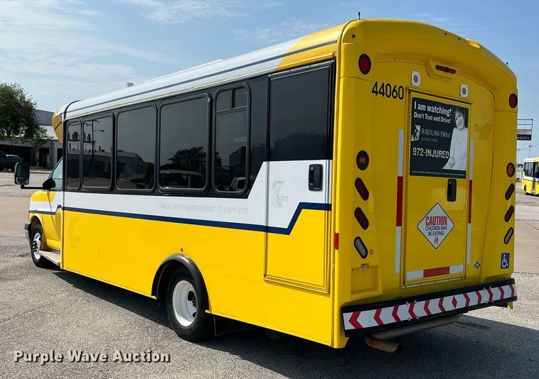 image for item LF9358 2017 Chevrolet Express G4500  shuttle bus