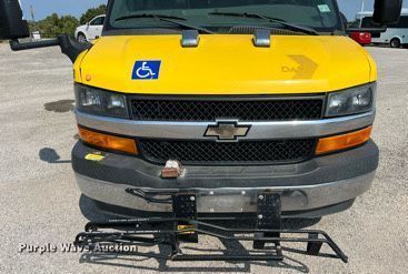 image for item LF9358 2017 Chevrolet Express G4500  shuttle bus