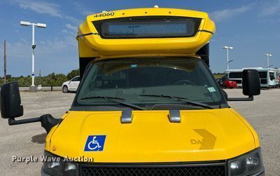 image for item LF9358 2017 Chevrolet Express G4500  shuttle bus