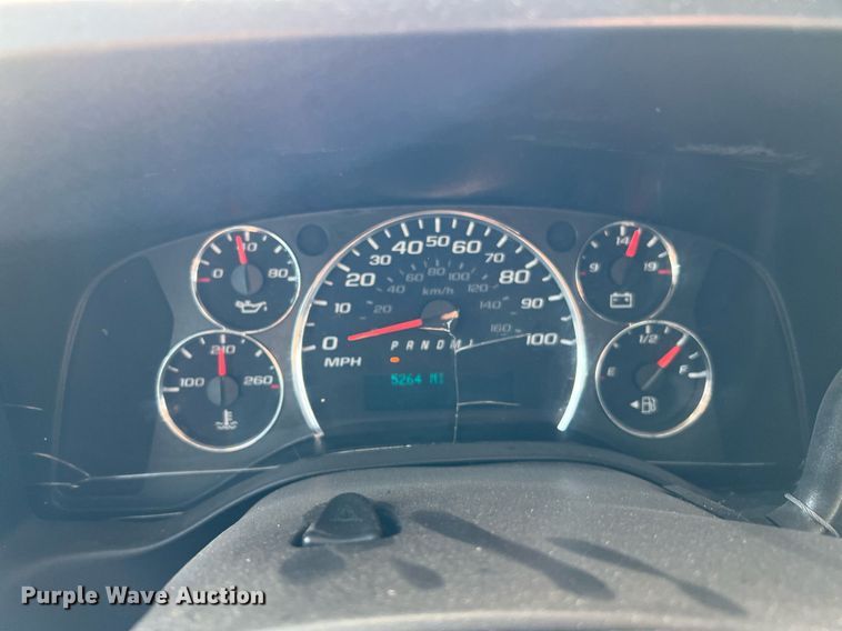 image for item LF9358 2017 Chevrolet Express G4500  shuttle bus