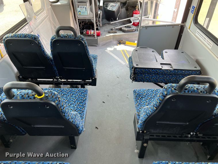 image for item LF9358 2017 Chevrolet Express G4500  shuttle bus