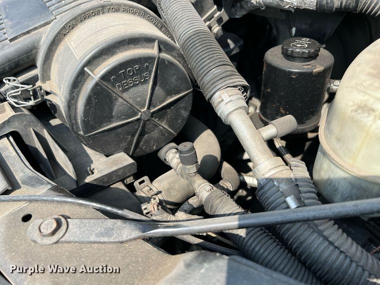 image for item LF9358 2017 Chevrolet Express G4500  shuttle bus