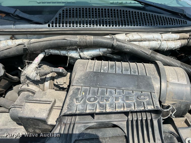 image for item LF9358 2017 Chevrolet Express G4500  shuttle bus