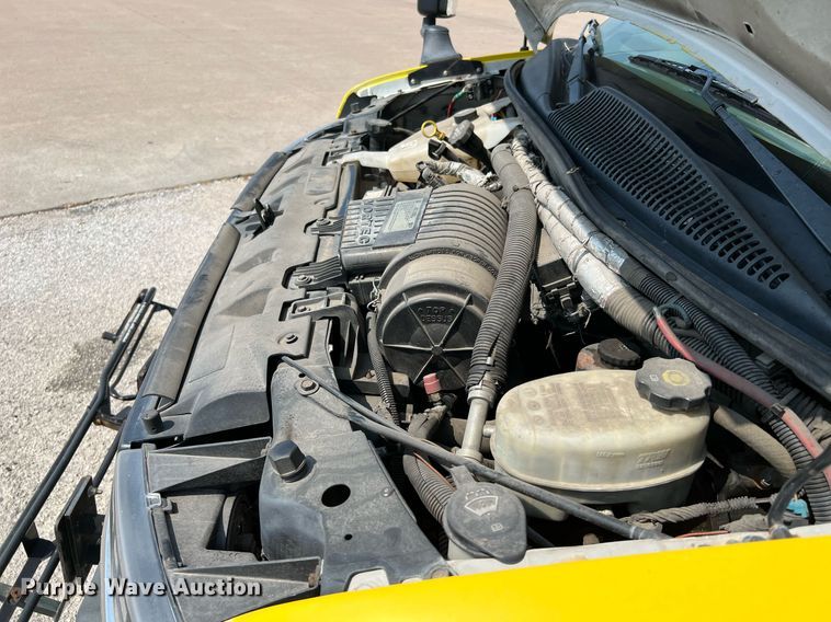 image for item LF9360 2017 Chevrolet Express G4500  shuttle bus