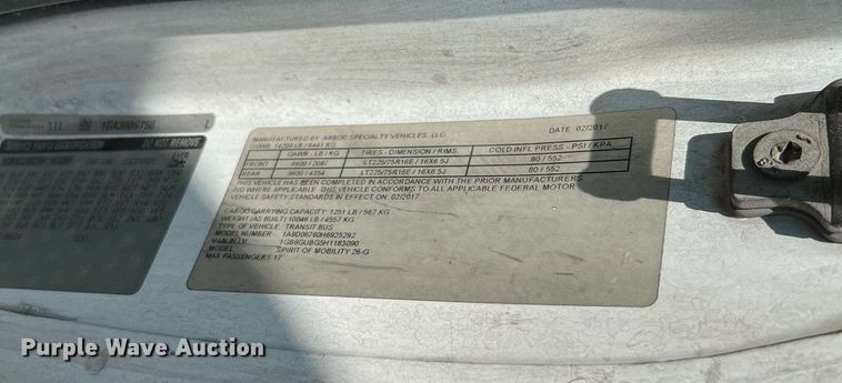 image for item LF9360 2017 Chevrolet Express G4500  shuttle bus