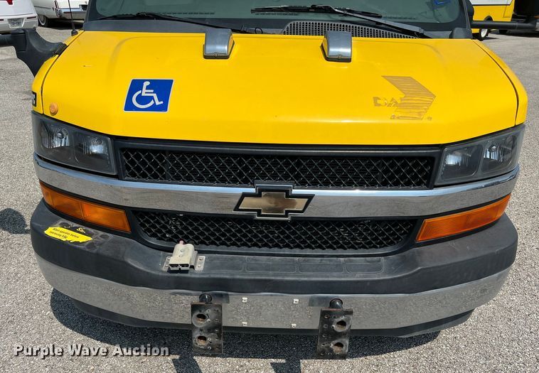 image for item LF9361 2017 Chevrolet Express G4500  shuttle bus