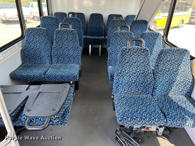 image for item LF9361 2017 Chevrolet Express G4500  shuttle bus