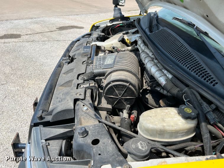 image for item LF9361 2017 Chevrolet Express G4500  shuttle bus