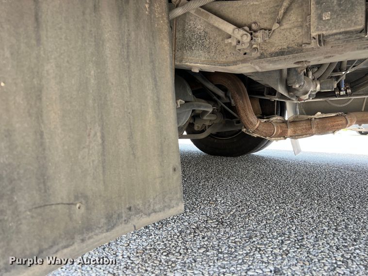 image for item LF9361 2017 Chevrolet Express G4500  shuttle bus