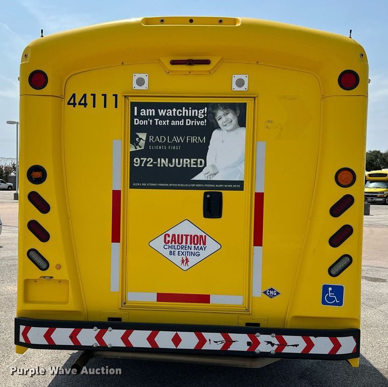 image for item LF9362 2018 Chevrolet Express G4500  shuttle bus