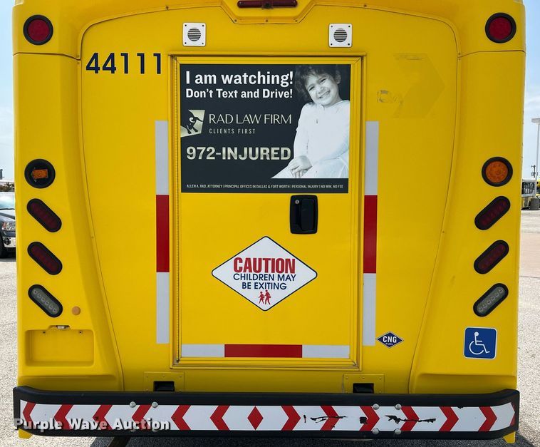 image for item LF9362 2018 Chevrolet Express G4500  shuttle bus