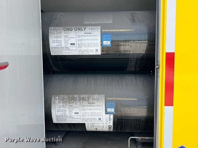 image for item LF9362 2018 Chevrolet Express G4500  shuttle bus