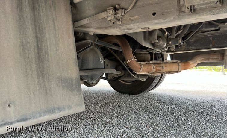 image for item LF9362 2018 Chevrolet Express G4500  shuttle bus