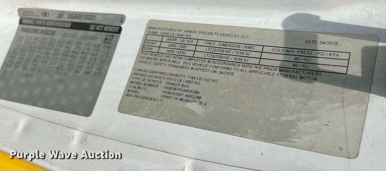 image for item LF9362 2018 Chevrolet Express G4500  shuttle bus