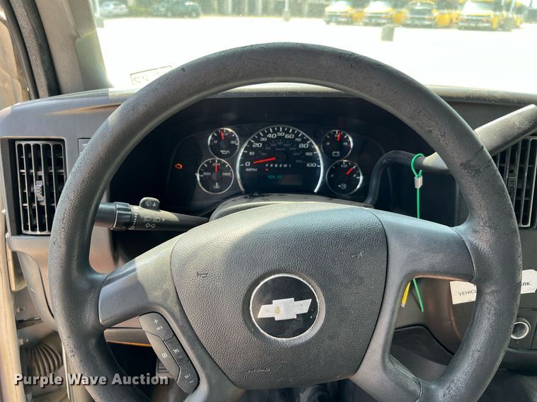 image for item LF9363 2017 Chevrolet Express G4500  shuttle bus