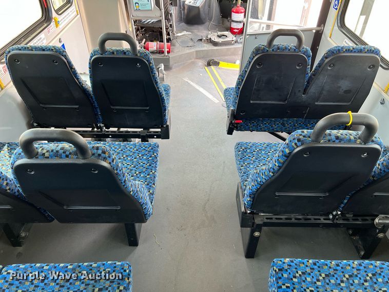 image for item LF9363 2017 Chevrolet Express G4500  shuttle bus