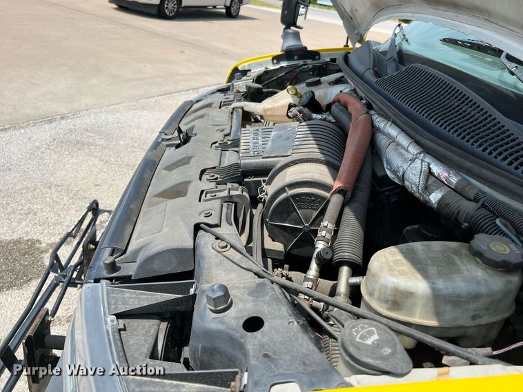 image for item LF9363 2017 Chevrolet Express G4500  shuttle bus