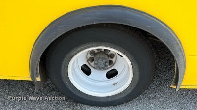 image for item LF9363 2017 Chevrolet Express G4500  shuttle bus