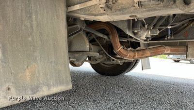 image for item LF9363 2017 Chevrolet Express G4500  shuttle bus