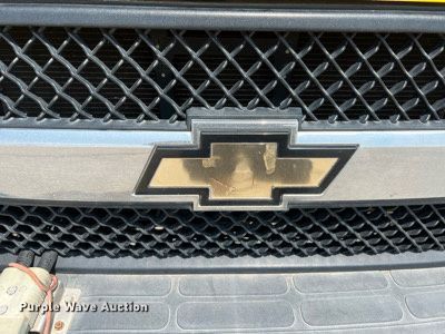 image for item LF9363 2017 Chevrolet Express G4500  shuttle bus