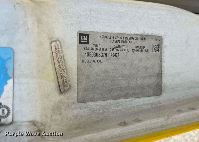 image for item LF9363 2017 Chevrolet Express G4500  shuttle bus