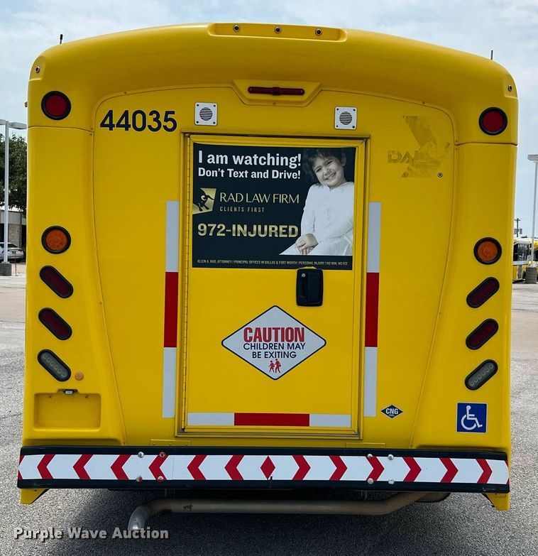 image for item LF9364 2017 Chevrolet Express G4500  shuttle bus