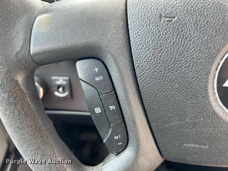 image for item LF9364 2017 Chevrolet Express G4500  shuttle bus