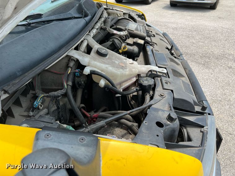 image for item LF9364 2017 Chevrolet Express G4500  shuttle bus