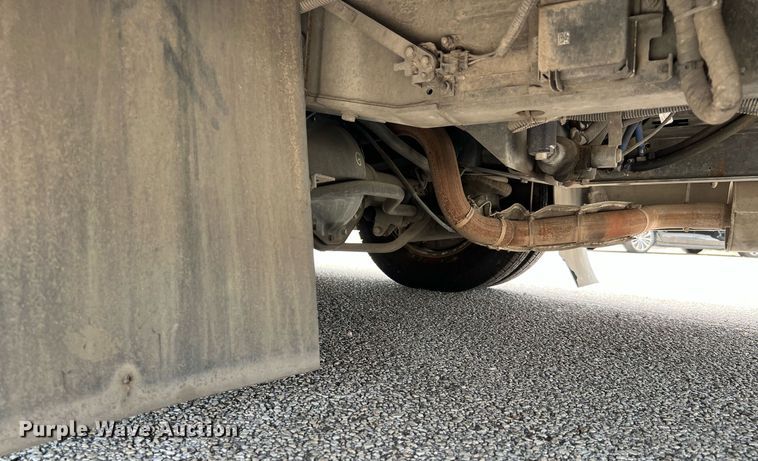 image for item LF9364 2017 Chevrolet Express G4500  shuttle bus