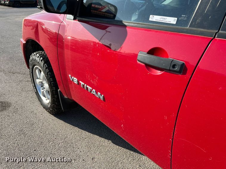 image for item LF9367 2012 Nissan Titan SV  pickup truck