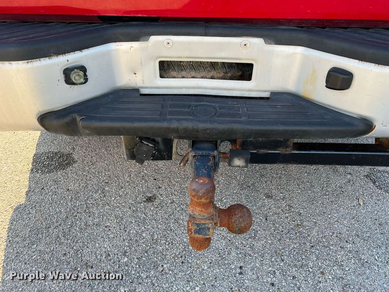 image for item LF9367 2012 Nissan Titan SV  pickup truck