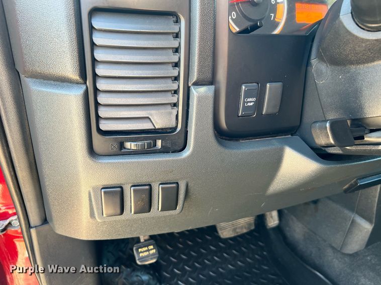 image for item LF9367 2012 Nissan Titan SV  pickup truck