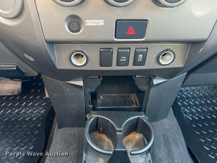 image for item LF9367 2012 Nissan Titan SV  pickup truck