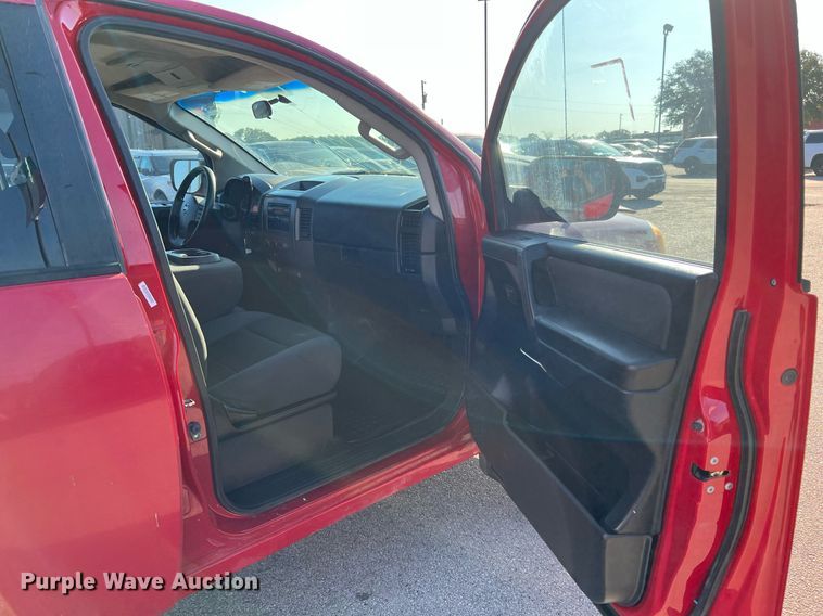 image for item LF9367 2012 Nissan Titan SV  pickup truck