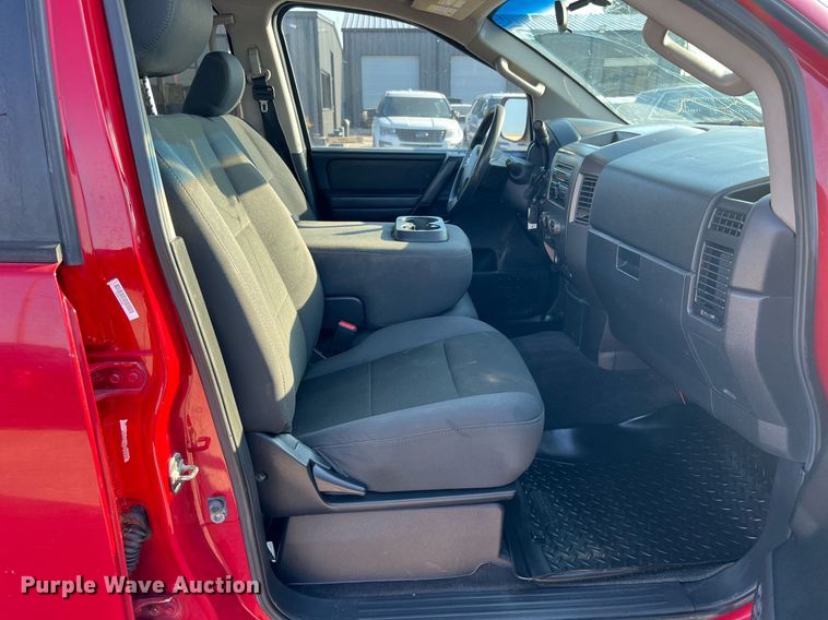 image for item LF9367 2012 Nissan Titan SV  pickup truck