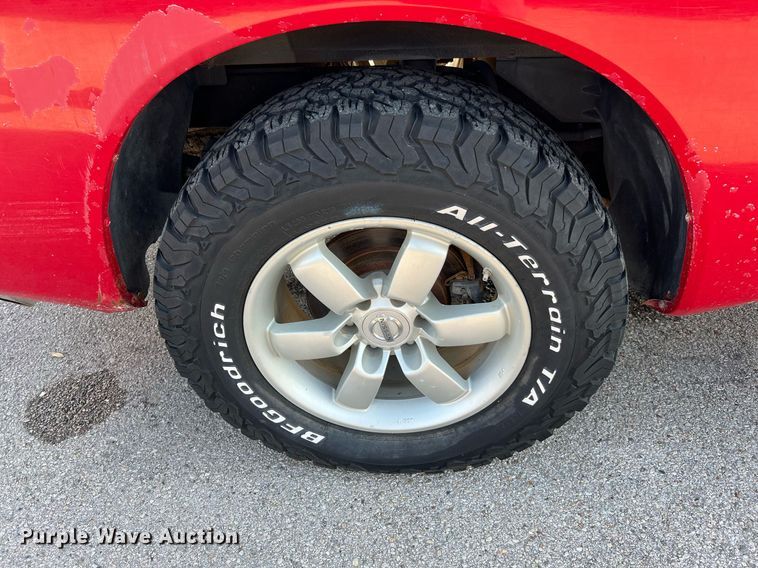 image for item LF9367 2012 Nissan Titan SV  pickup truck