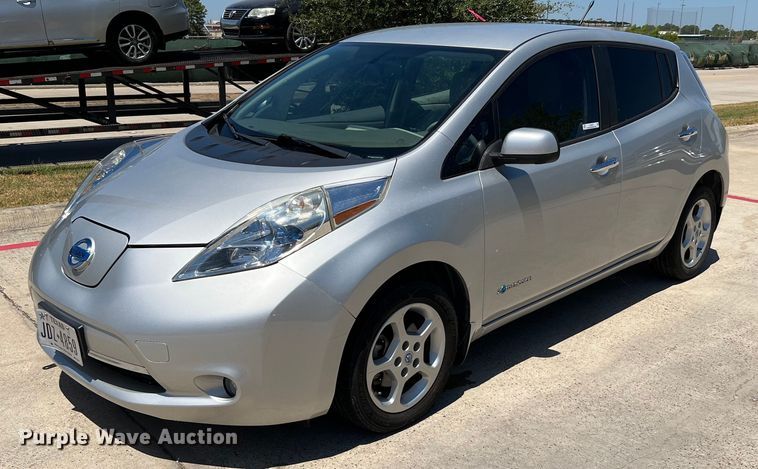 image for item LF9419 2013 Nissan Leaf