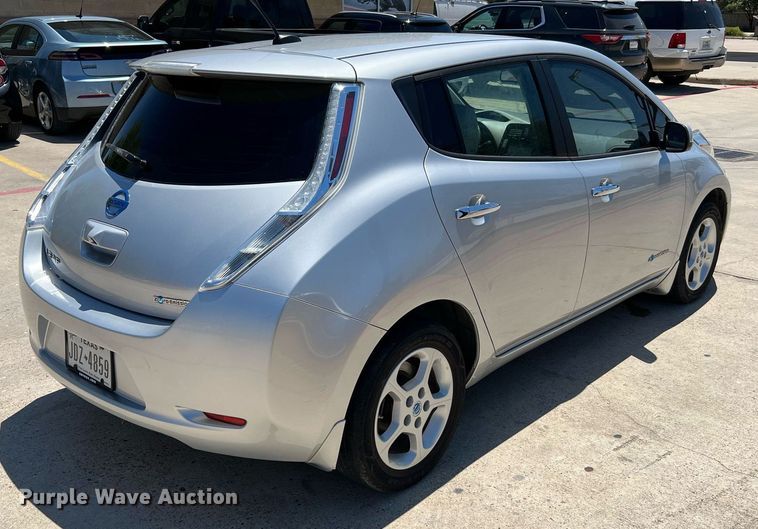 image for item LF9419 2013 Nissan Leaf