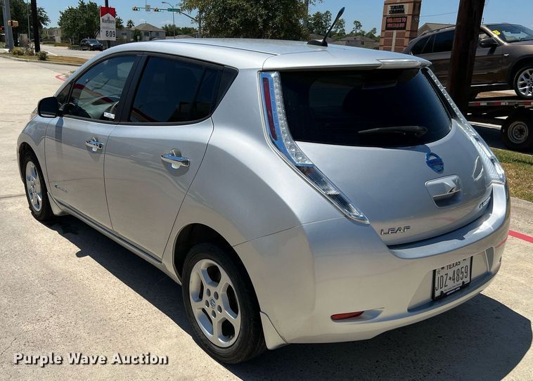 image for item LF9419 2013 Nissan Leaf