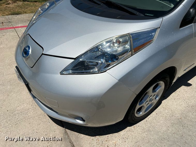image for item LF9419 2013 Nissan Leaf